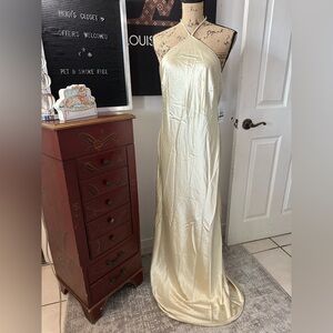 🆕Morgan & Co. Cream Satin Dress